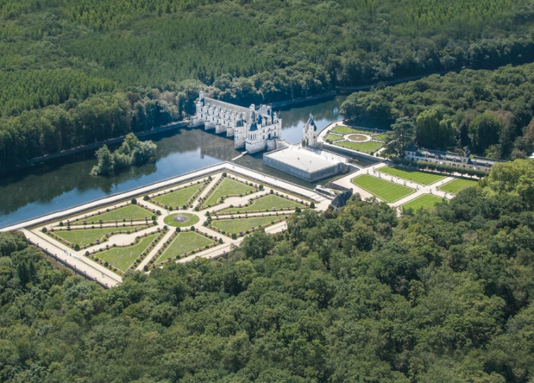 VISITE LUDIQUE APOTHICAIRERIE ET CABINET DES SCIENCES