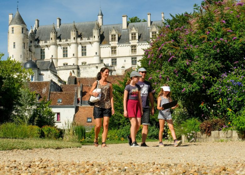 Chasse au trésor : Anselme et les enseignes